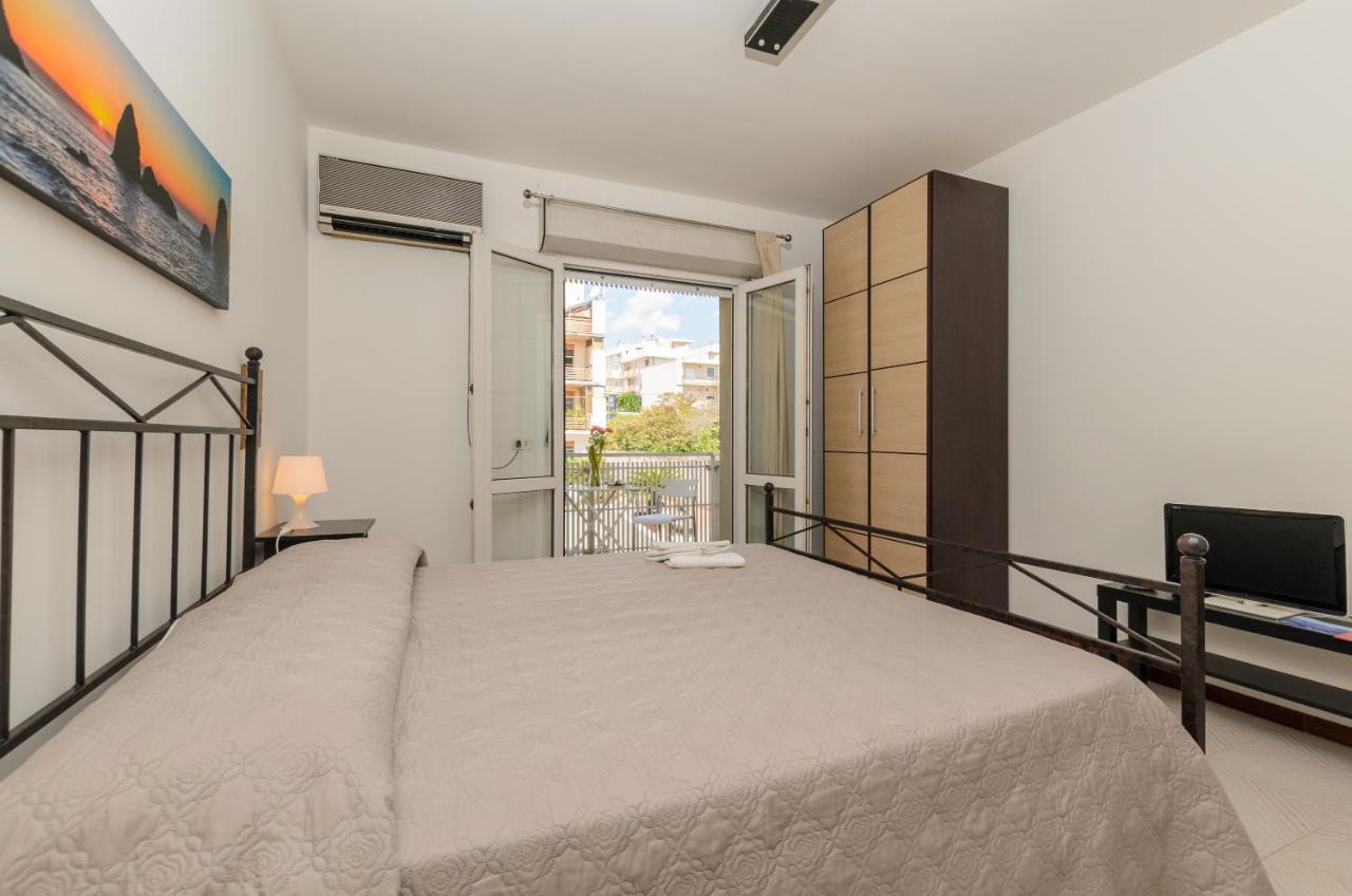 Marina D'Agro Residence 圣泰雷萨迪里瓦 外观 照片